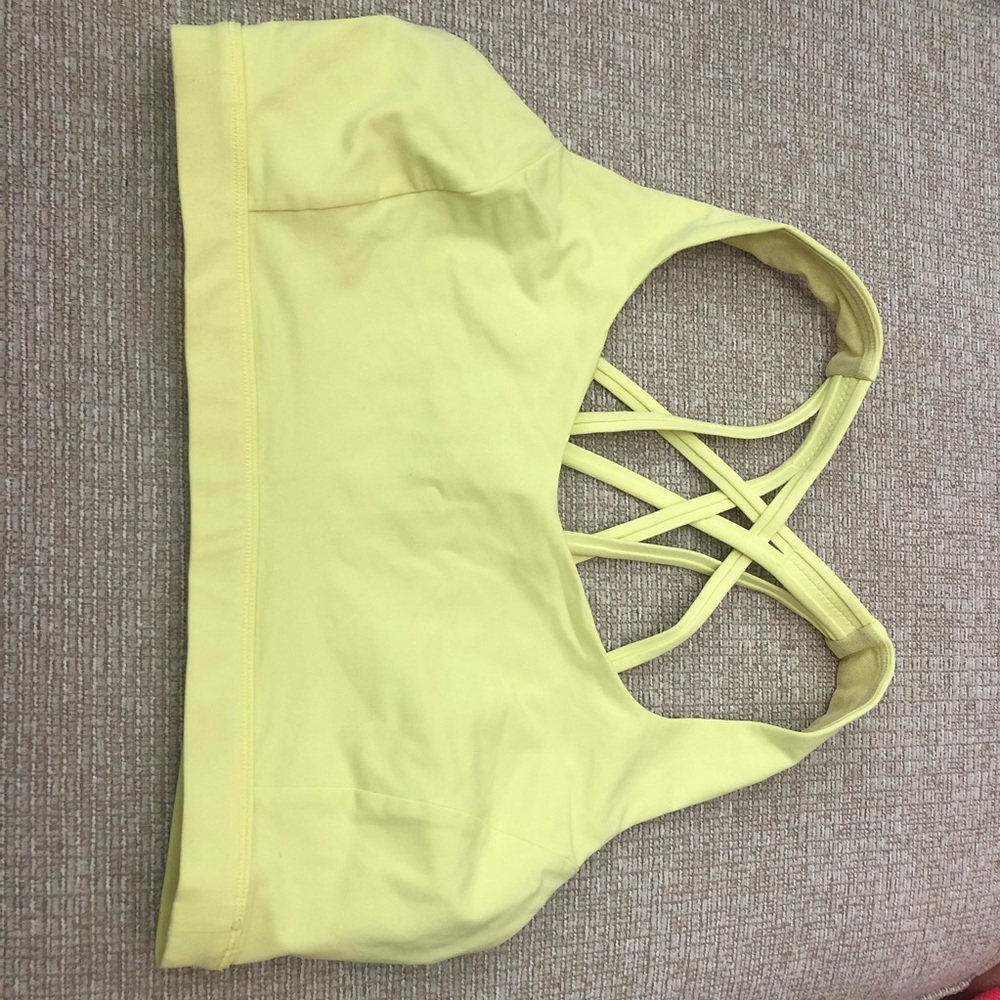 Lululemon sports bra